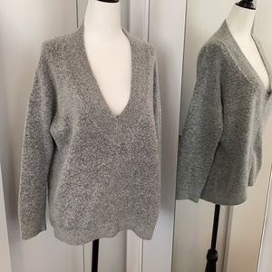 Fizzy grey sweater